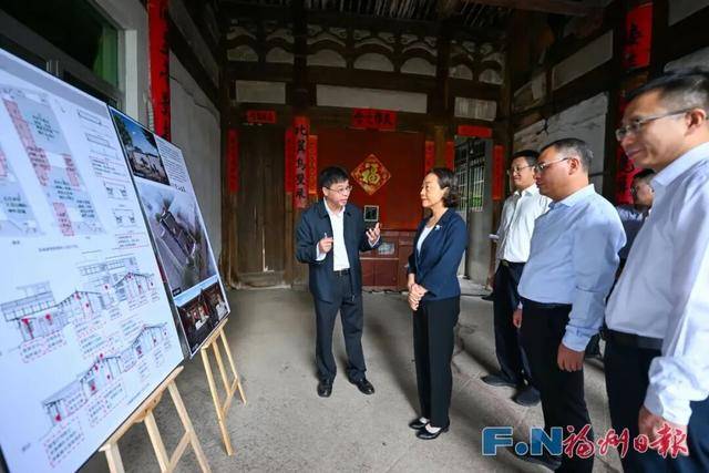福建省委副書記、福州市委書記郭寧寧<strong></p>
<p>中航光電科技股份有限公司
</strong>，察看吳石故居:中航光電科技股份有限公司
