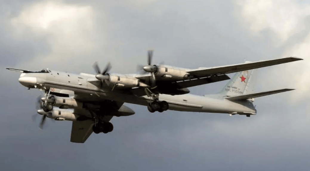 俄軍3枚核導彈升空<strong></p>
<p>中航光電科技股份有限公司
</strong>，普京親自坐鎮指揮，提醒西方自己寶刀未老:中航光電科技股份有限公司
