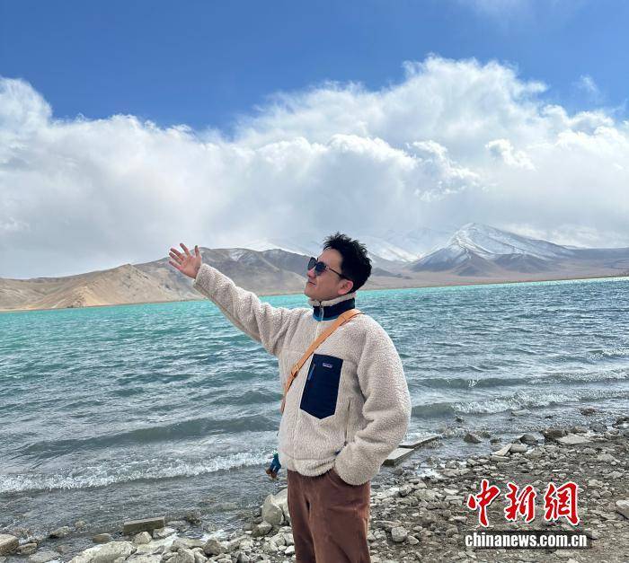 臺灣IP涌入《沒出息》評論區:<strong></p>
<p>中航光電科技股份有限公司
</strong>我在臺灣我要回家:中航光電科技股份有限公司