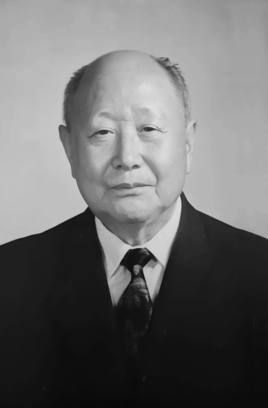 吳振同志因病醫治無效逝世<strong></p>
<p>中航光電科技股份有限公司
</strong>，享年103歲:中航光電科技股份有限公司
