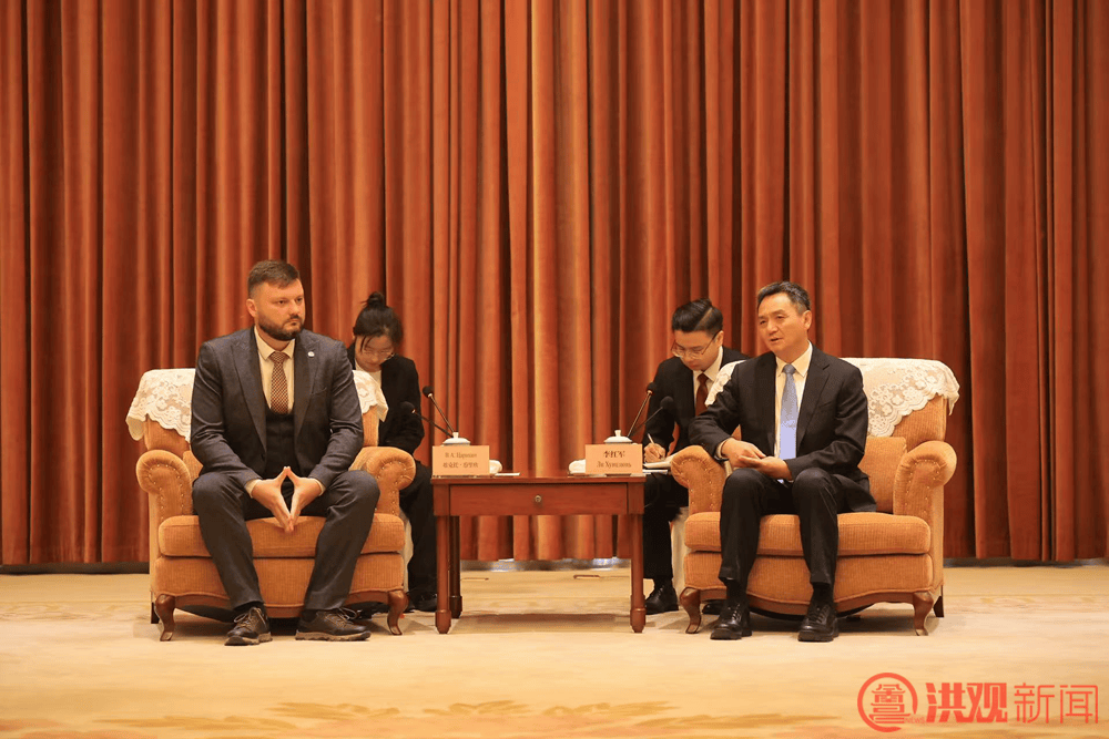 李紅軍會見俄共干部考察團團長維克托·察里欣一行:中航光電科技股份有限公司