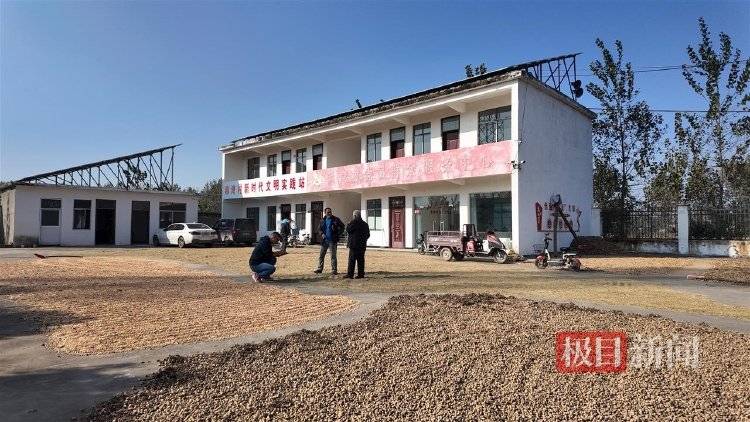 一位河南農民的玉米秋收戰：花3200元自制烘干機<strong></p>
<p>中航光電科技股份有限公司
</strong>，還幫農友烘了20萬斤:中航光電科技股份有限公司
