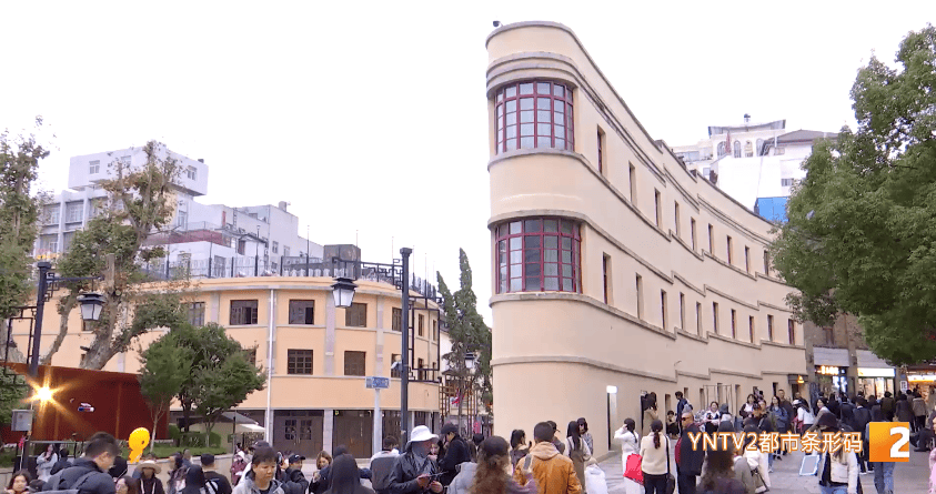 昆明地標建筑“酒杯樓”開裂了<strong></p>
<p>中航光電科技股份有限公司
</strong>，官方回應→:中航光電科技股份有限公司
