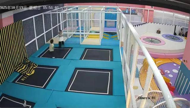 4歲男童喝珍珠奶茶后蹦床窒息身亡，家屬質疑奶茶店未張貼明顯告示:中航光電科技股份有限公司
