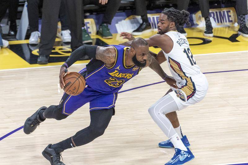 加內特：因為續約問題 詹姆斯像是在給湖人隊施壓:中航光電科技股份有限公司
