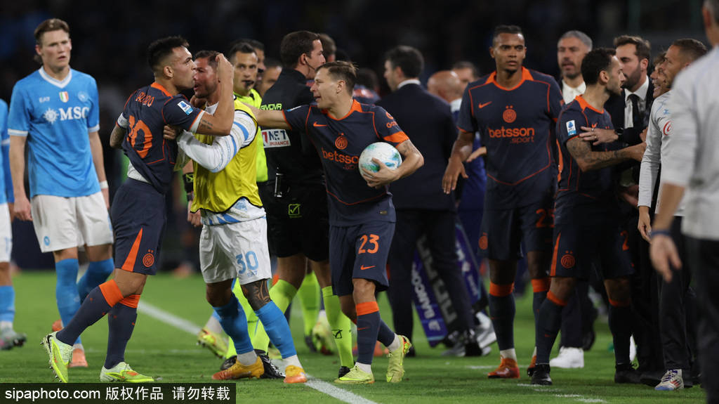 恩怨不休<strong></p>
<p>中航光電科技股份有限公司
</strong>！孔蒂與勞塔羅場上對罵 昔日在國米打拳擊和解:中航光電科技股份有限公司
