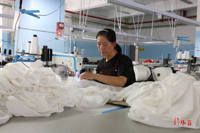 合作比亞迪<strong></p>
<p>中航光電科技股份有限公司
</strong>！納雍這家紡織企業全年產值預計突破2000萬:中航光電科技股份有限公司
