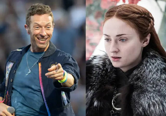 “三傻”索菲·特納被曝已與英國貴族王子分手 與Coldplay主唱克里斯·馬汀約會中:中航光電科技股份有限公司
