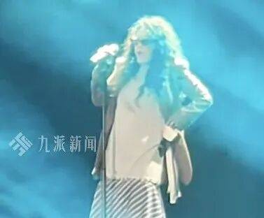 歌手陳粒演出中耳機爆炸<strong></p>
<p>中航光電科技股份有限公司
</strong>，發文稱“將開始減少舞臺工作”，透露此類事故已發生3次:中航光電科技股份有限公司
