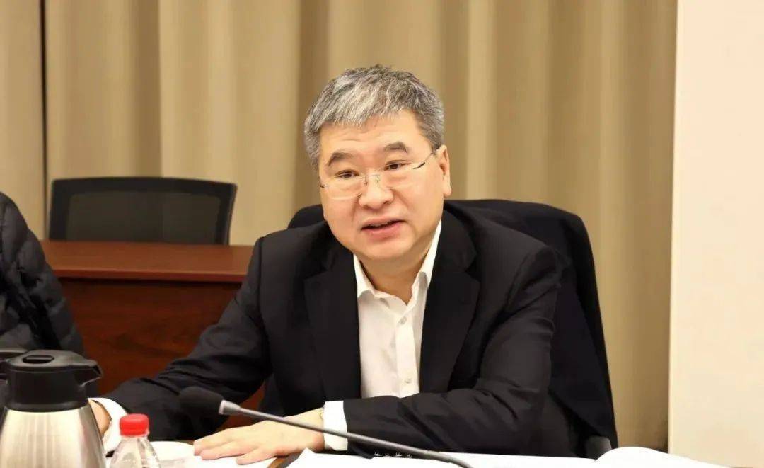 中央批準<strong></p>
<p>中航光電科技股份有限公司
</strong>，開除蔣超良、陸文俊、張建華黨籍:中航光電科技股份有限公司
