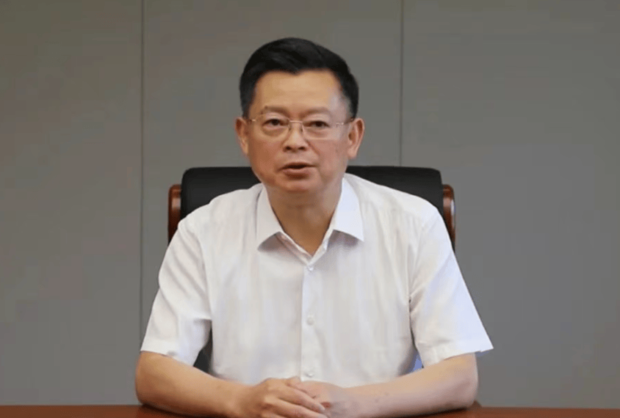 中央批準<strong></p>
<p>中航光電科技股份有限公司
</strong>，開除蔣超良、陸文俊、張建華黨籍:中航光電科技股份有限公司
